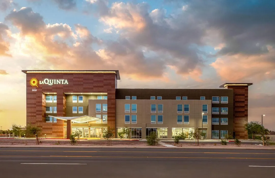 La Quinta Inn & Suites By Wyndham Phoenix West Glendale-1