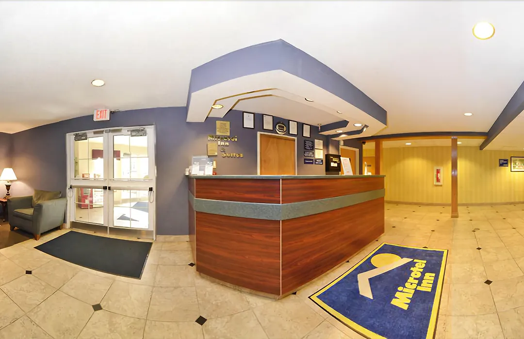 Microtel Inn & Suites By Wyndham Philadelphia Airport-1