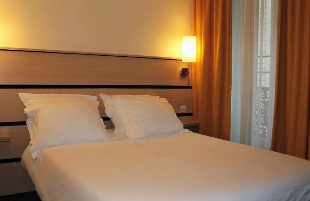 New Hotel Saint Lazare-1