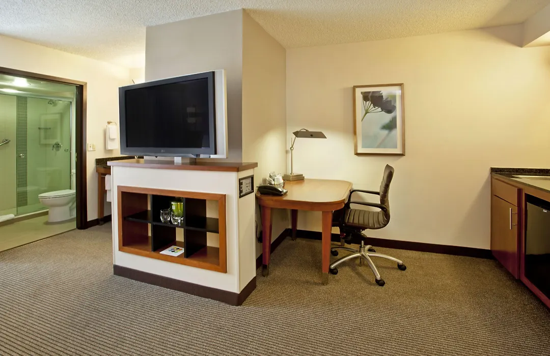 Hyatt Place Across From Universal Orlando Resort-1