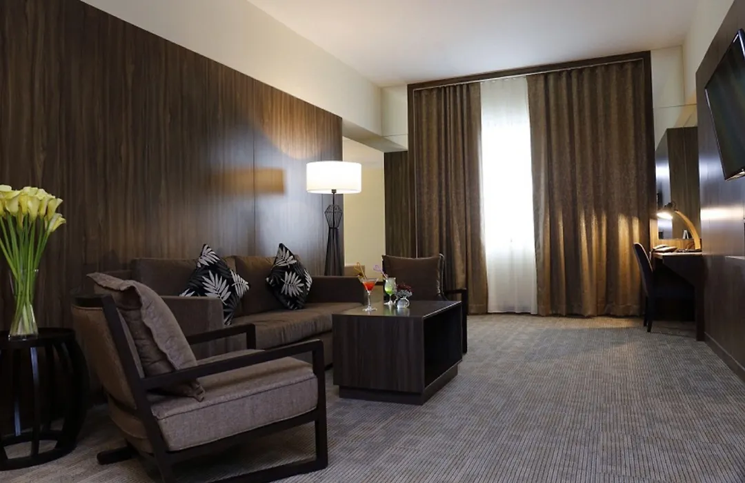 Louis Tavern Hotel-1