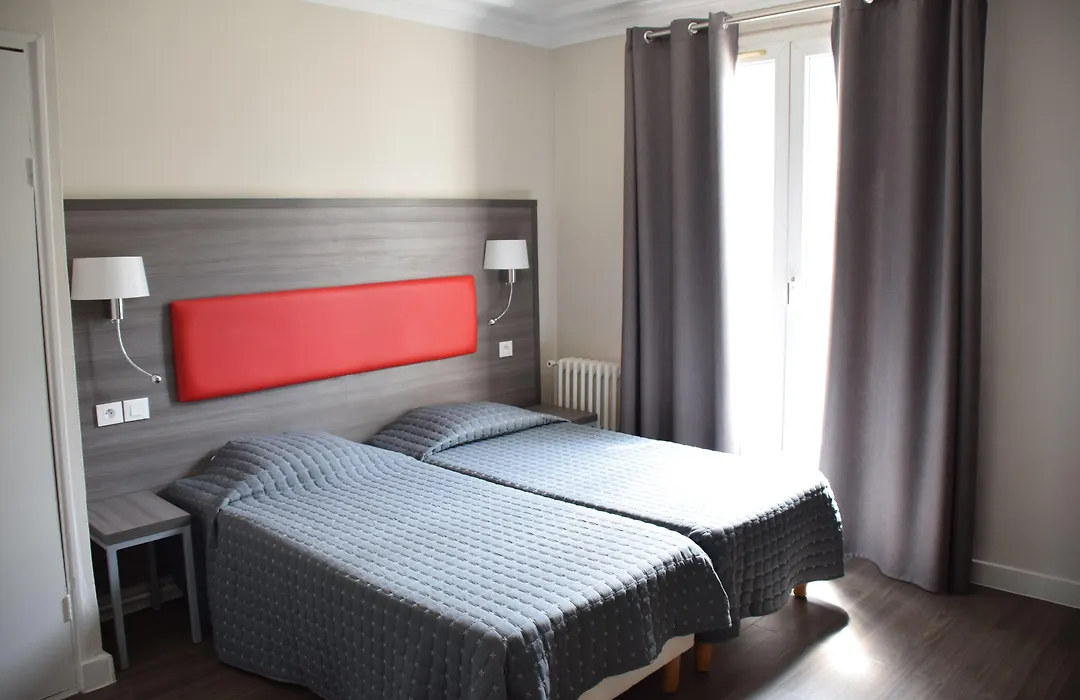 Est Hotel-1