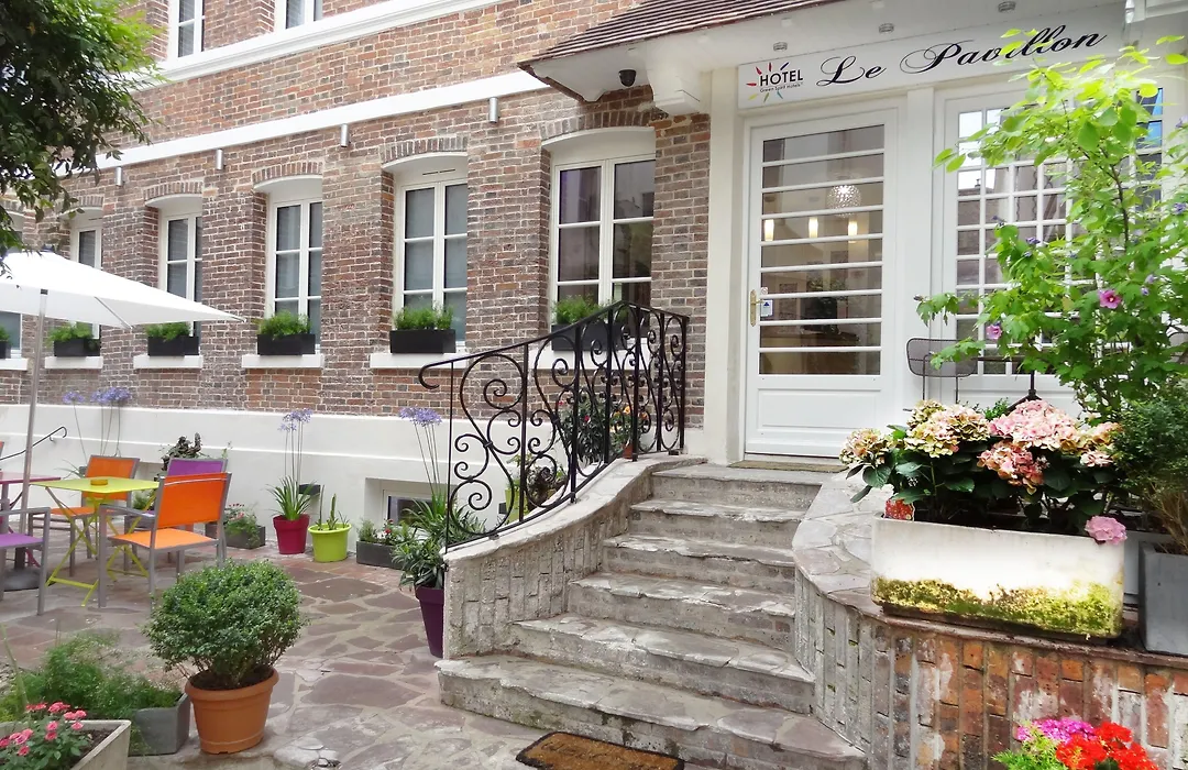Le Pavillon Hotel-1