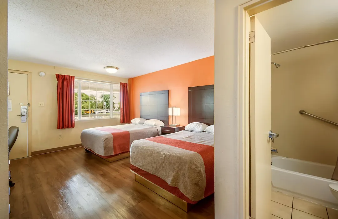 Motel 6-Washington, Dc - Convention Center-1