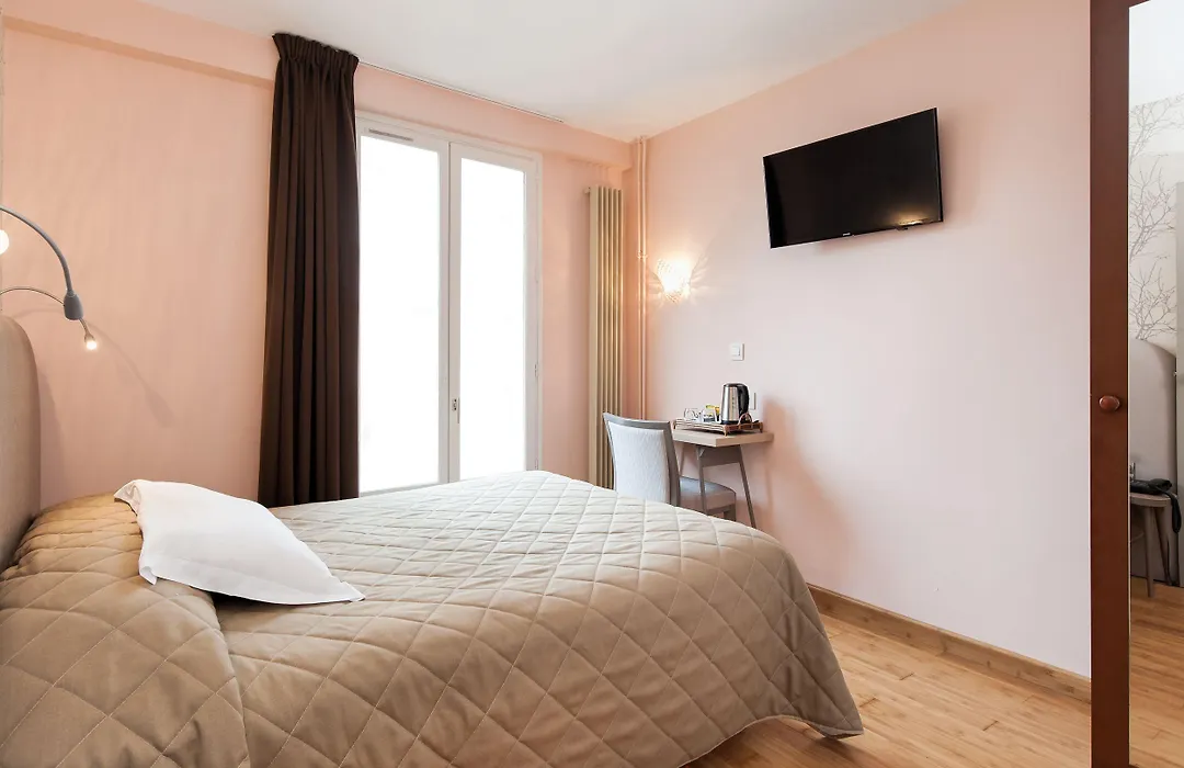 Hotel Americain-1