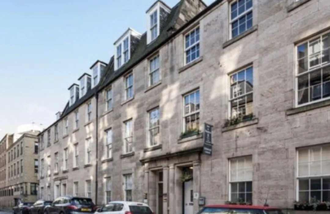 Edinburgh Central Rooms-1