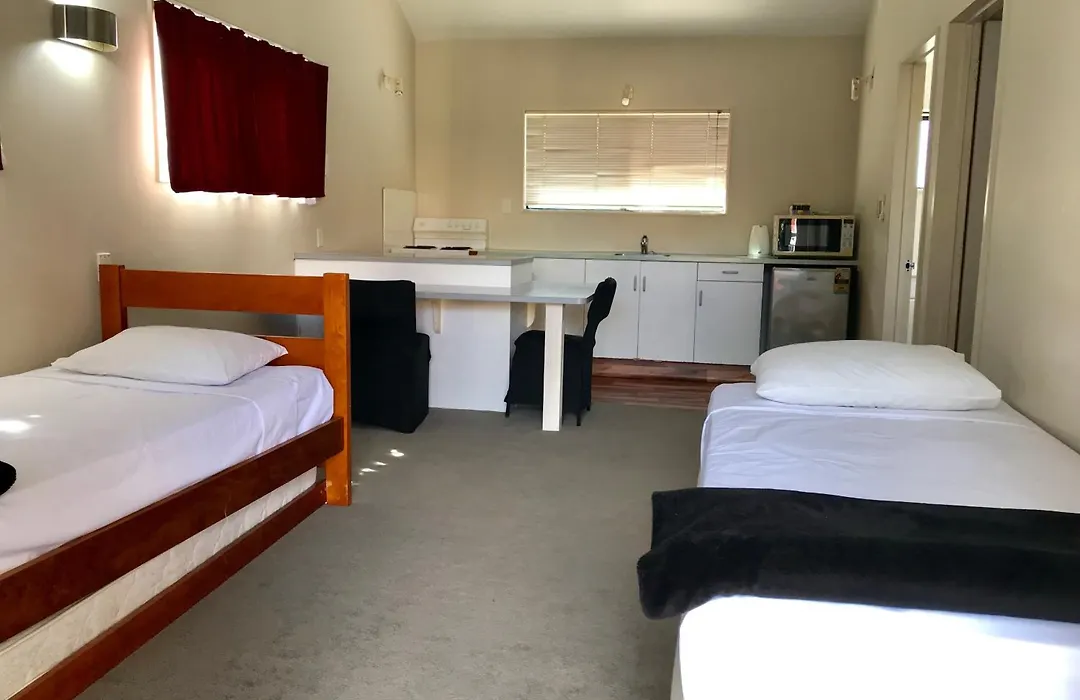 Rayland Epsom Motel-1