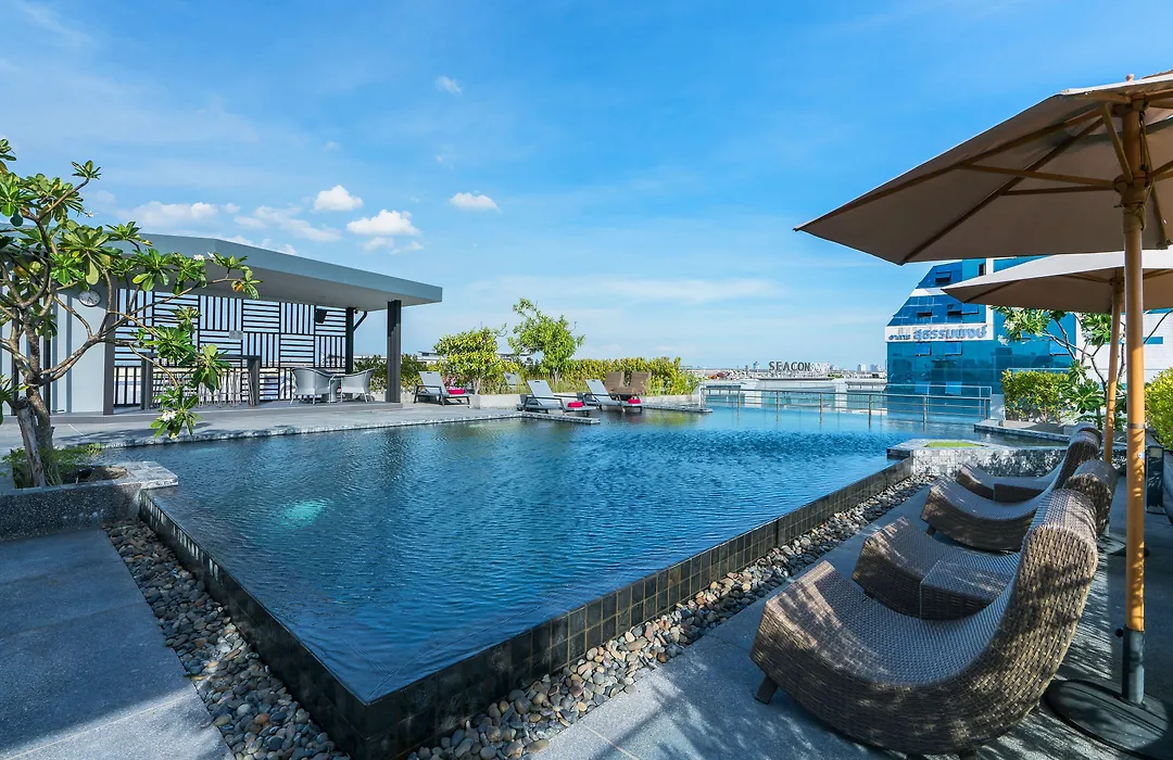De Botan Srinakarin Hotel & Residence-1