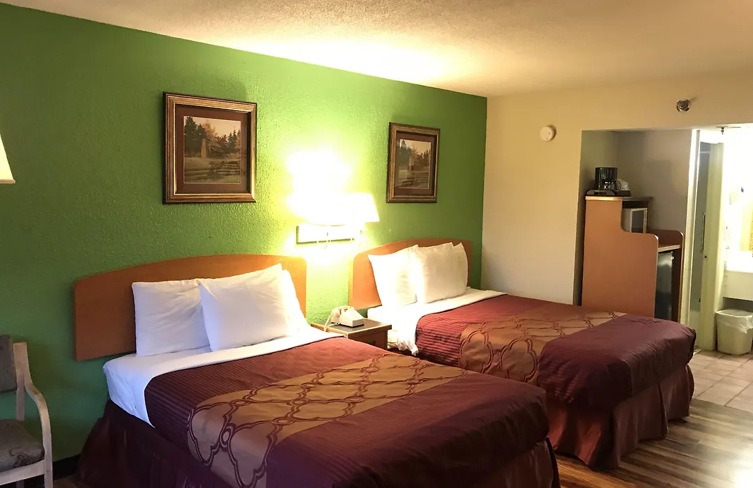 Bear Mount Inn & Suites-1