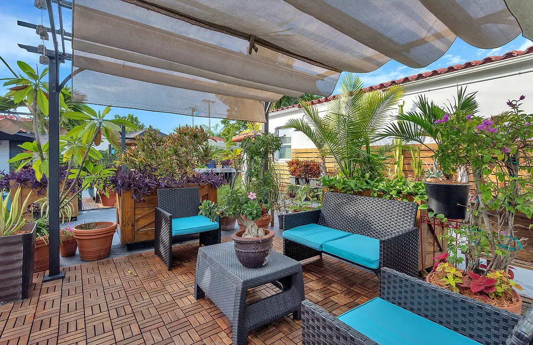 Oasis Hotel-1