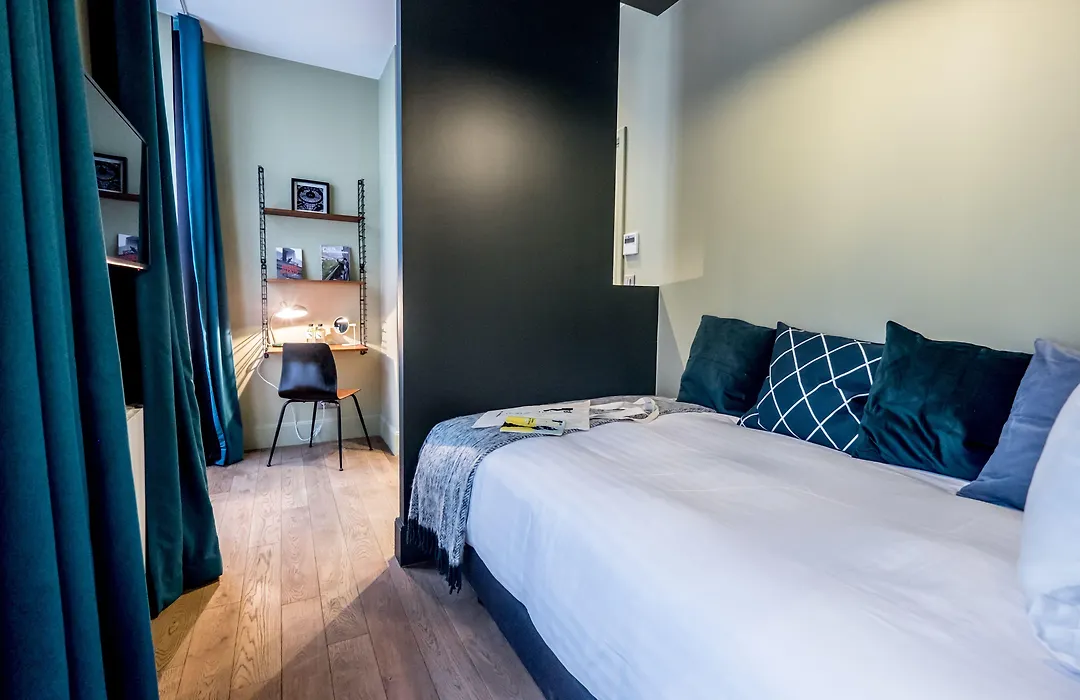 1Er Etage Sopi-Montmartre-1