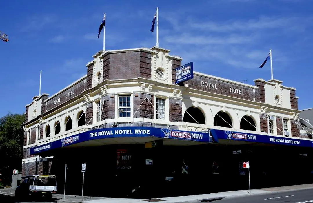 Royal Hotel Ryde-1