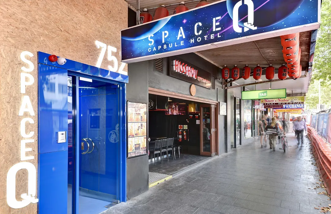 Space Q Capsule Hotel-1