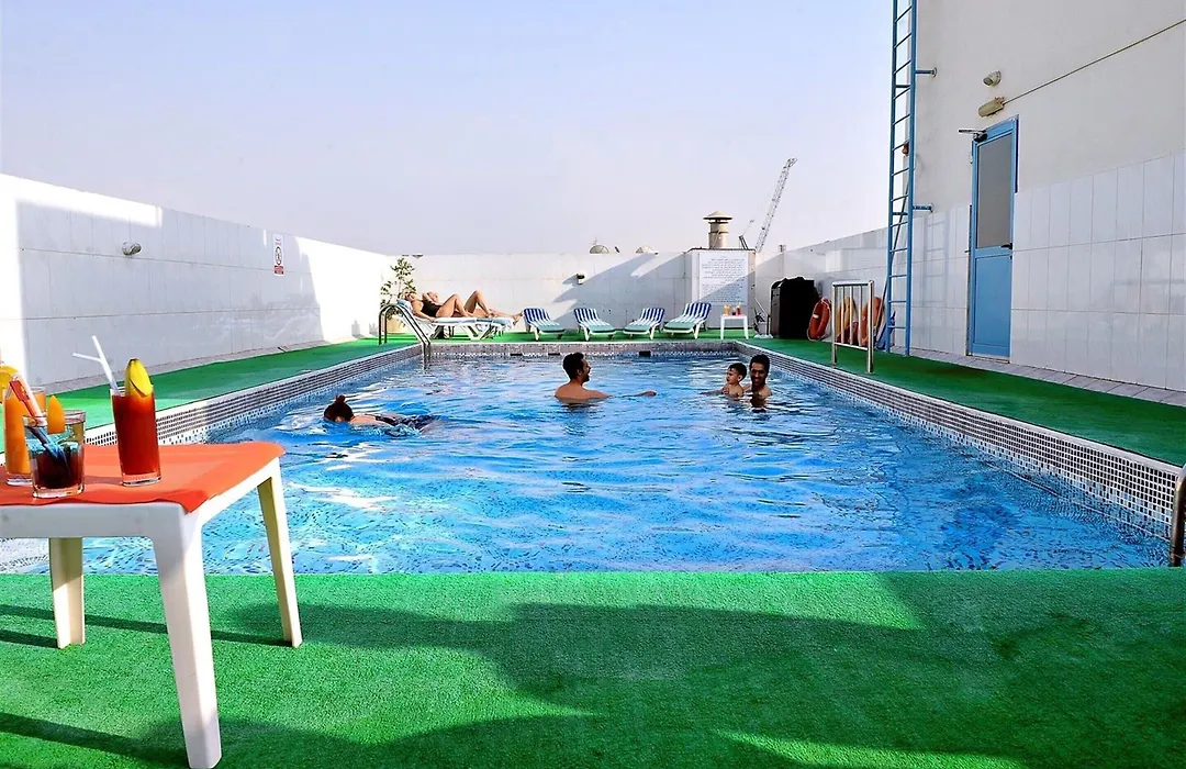 Signature Inn Deira - Free Parking-1