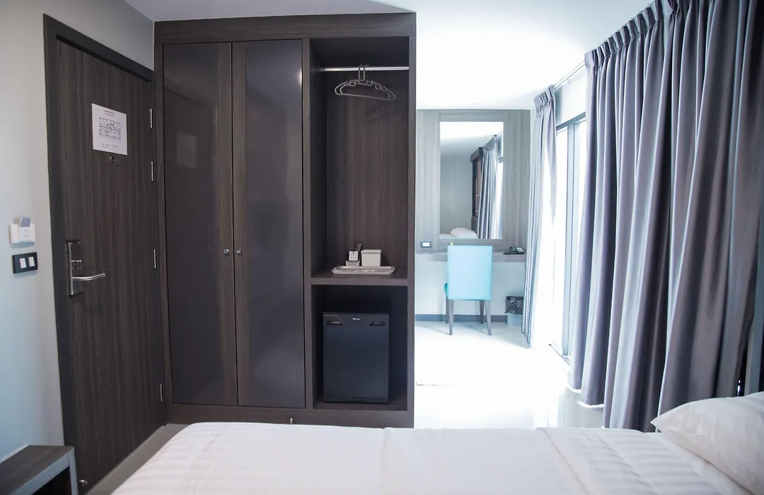 Hallton Hotel Bangkok-1