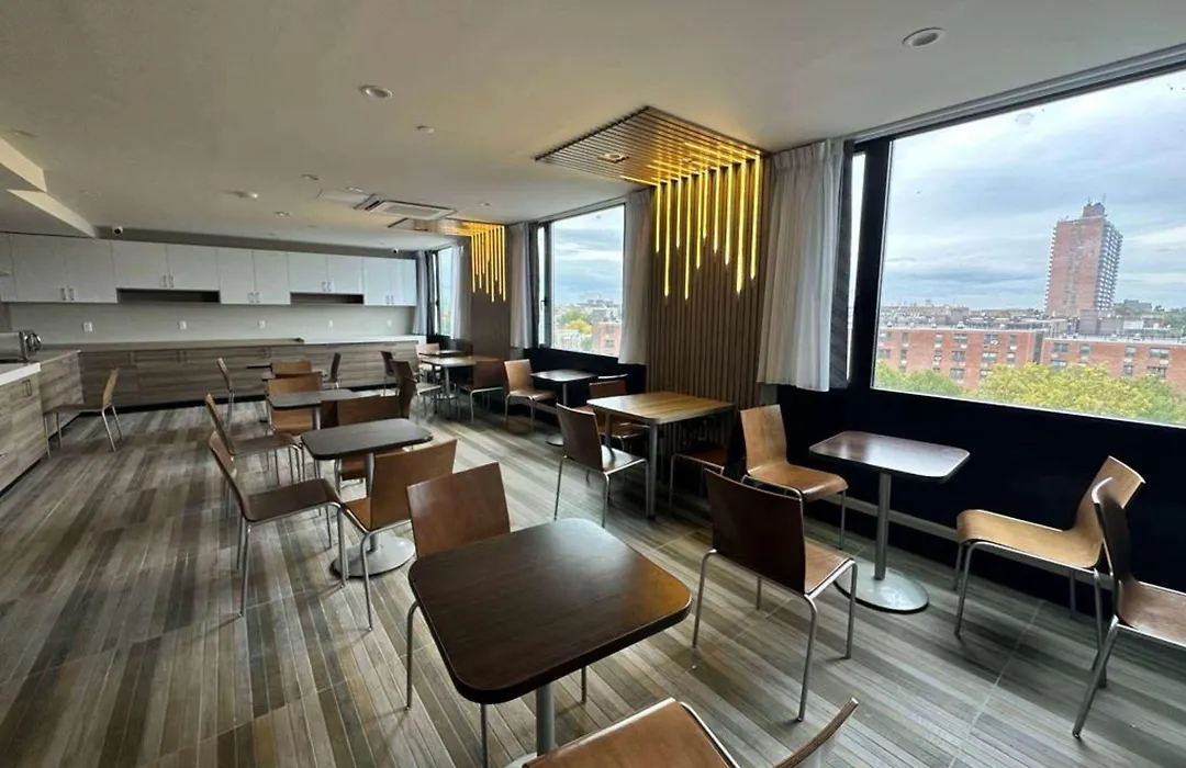 Days Inn By Wyndham Brooklyn Eastern Parkway-1