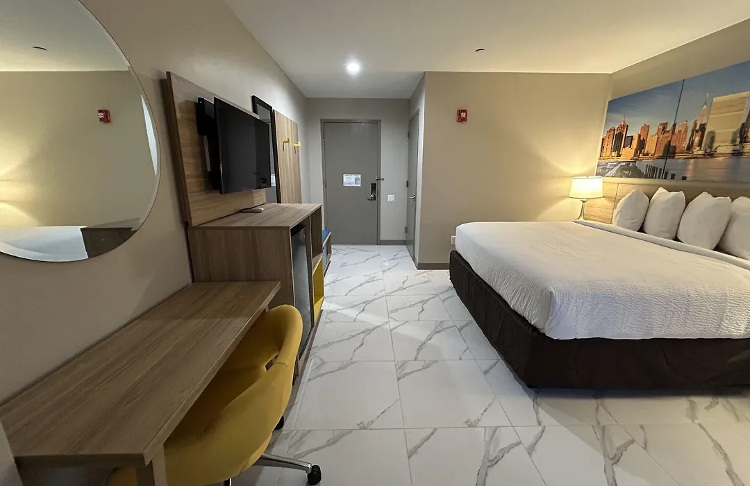Days Inn By Wyndham Staten Island-1