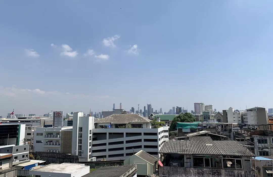 Thana Wisut Hotel-1