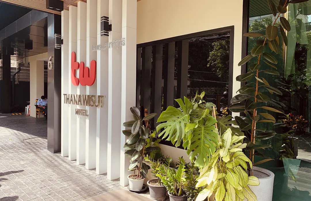Thana Wisut Hotel-1