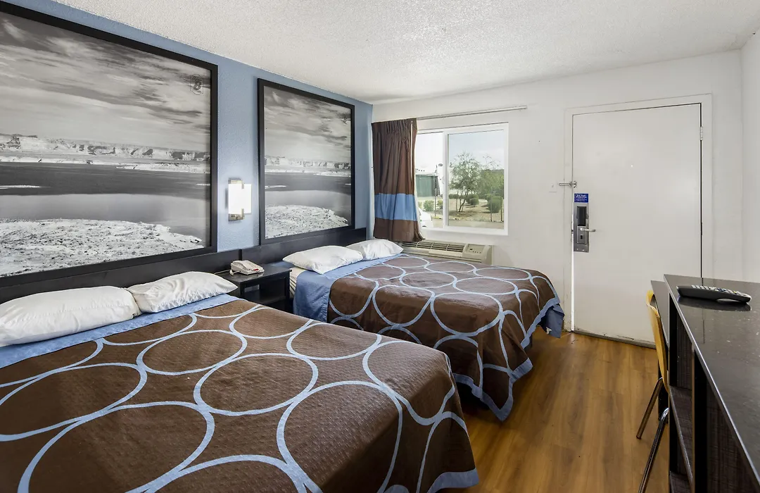 Super 8 By Wyndham Phoenix West-1