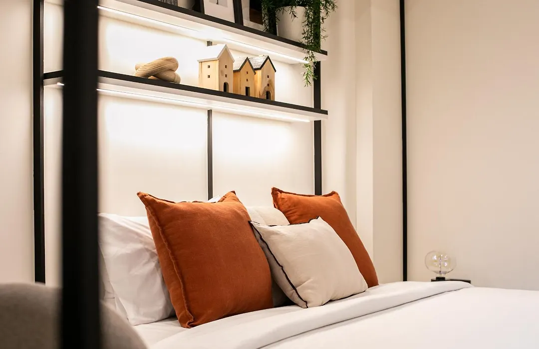 Pillow B Hotel-1