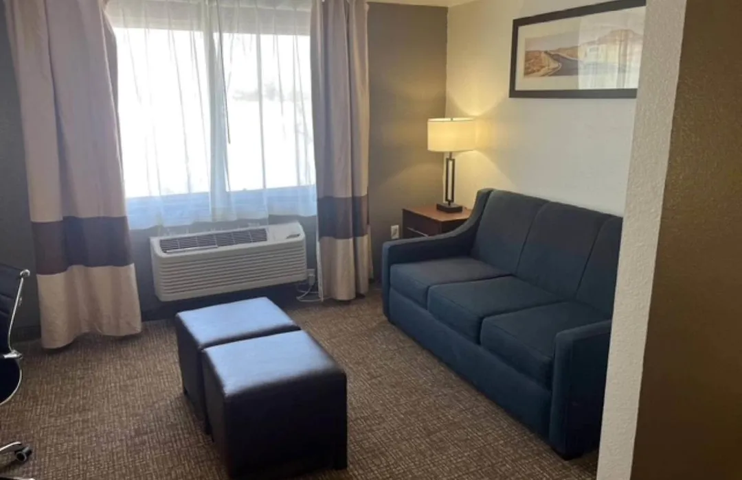 Comfort Inn & Suites Phoenix North - Deer Valley-1