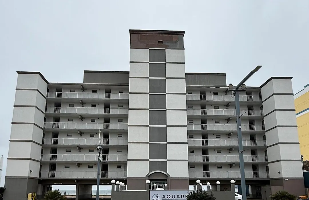 Aquarius Oceanfront Hotel-1