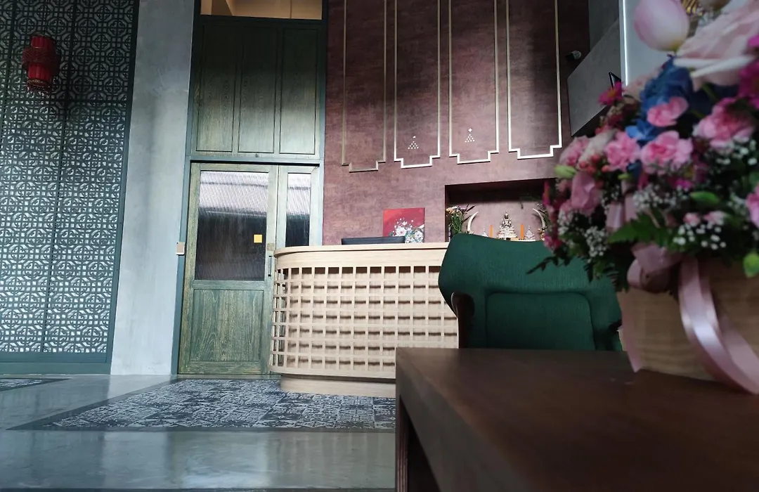 N5 Ratchawong Hostel-1