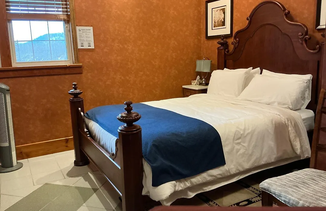 Blackbird Glen Bed And Breakfast, Glenmore, Kelowna, Bc-1