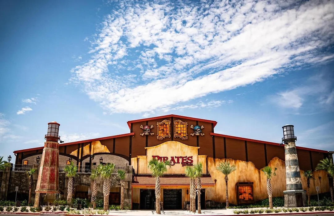 Polynesian Village 211-1