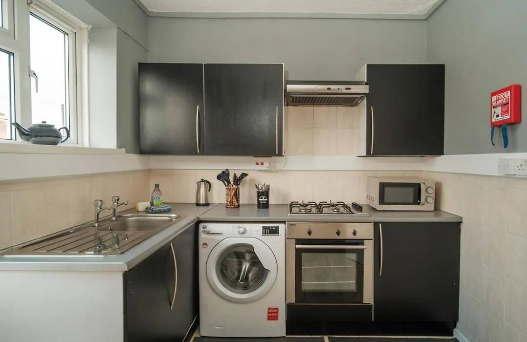 3 Of 5 Room Cozy, Spacious And Modern In Camden Town-1