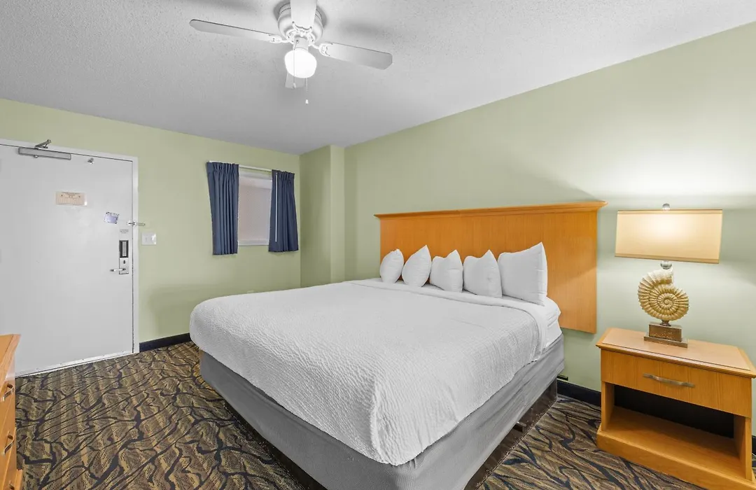 Paradise Resort-1