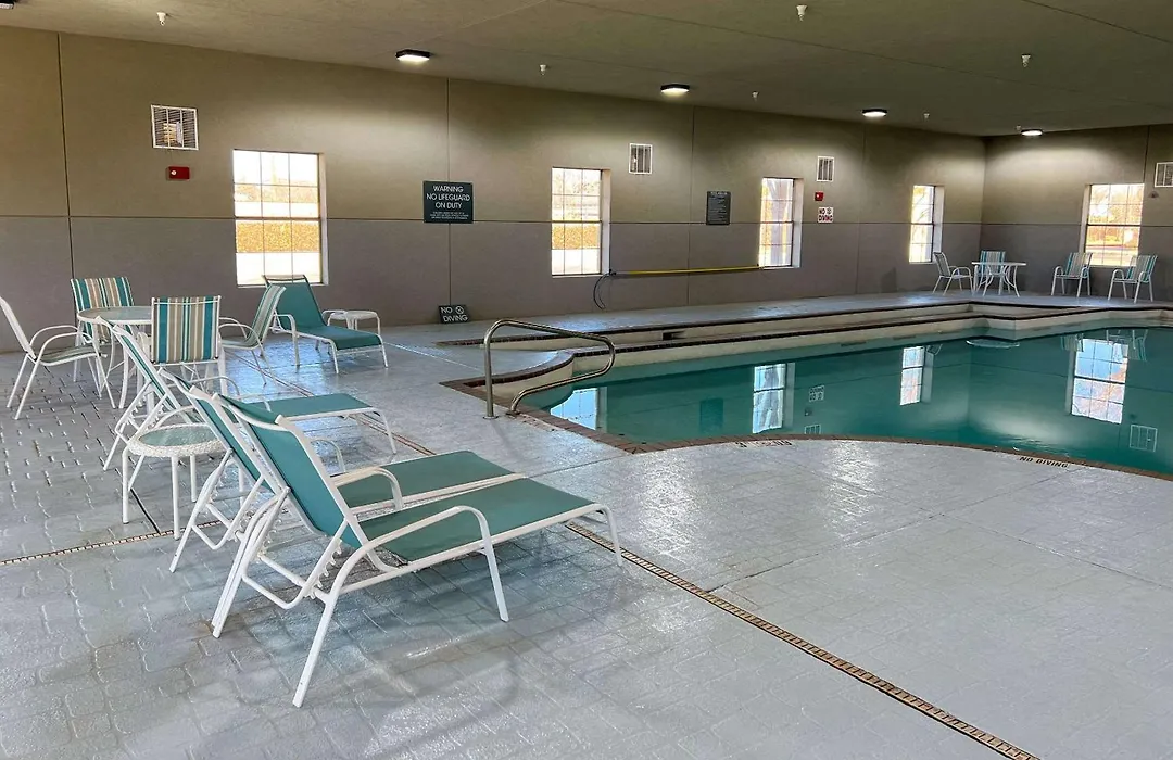 Comfort Inn & Suites-1