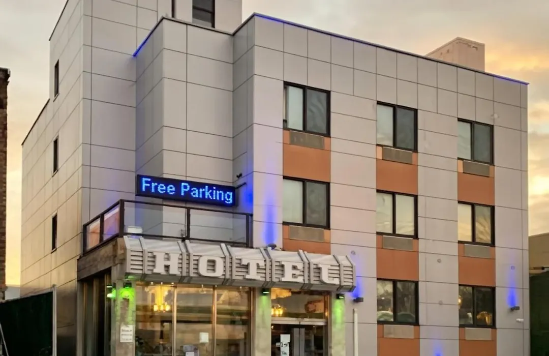 Umbrella Hotel Brooklyn - Newly Renovated-1