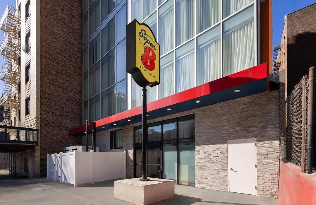 Super 8 By Wyndham Bronx Near Stadium-1