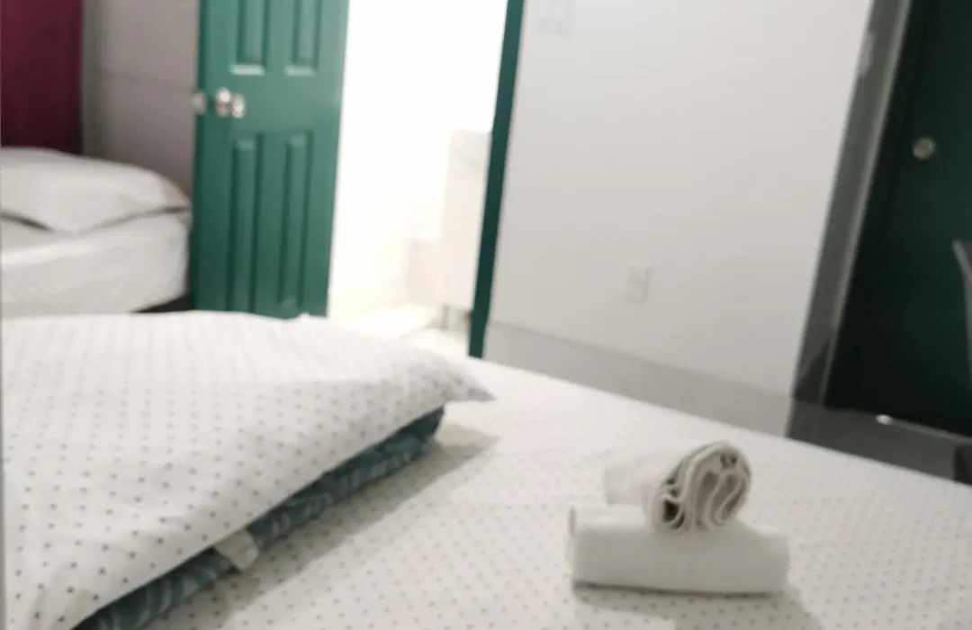 586 Hotel-1