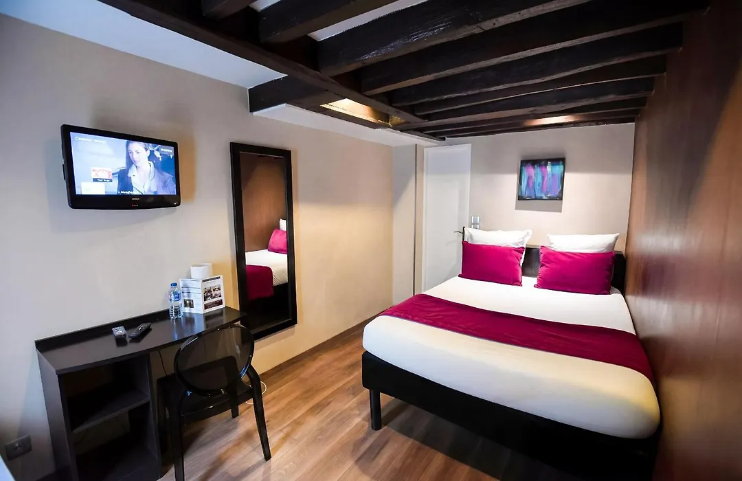 Hotel Pax Opera-1