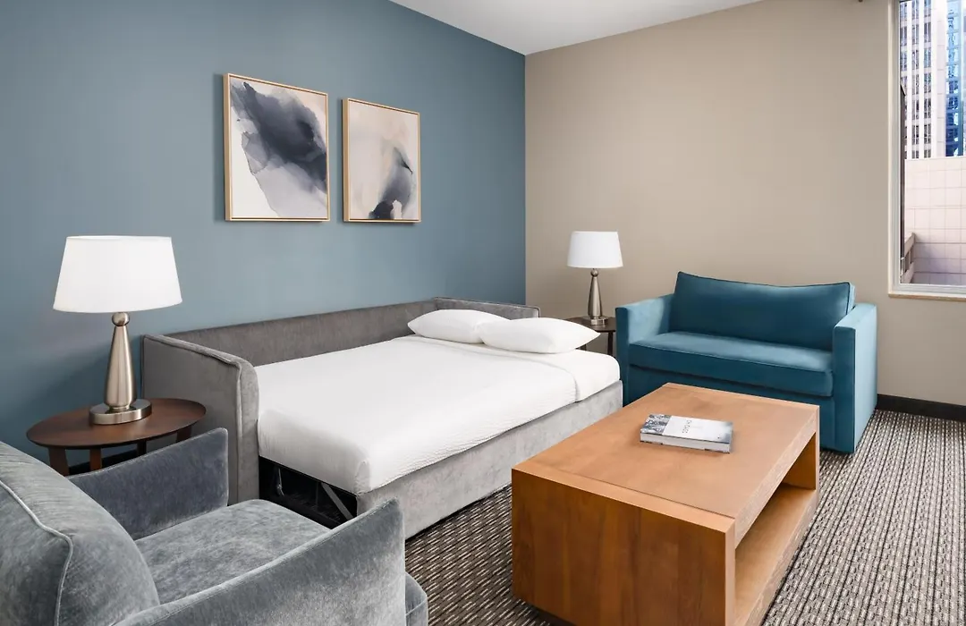 La Quinta Inn & Suites By Wyndham Chicago Downtown-1