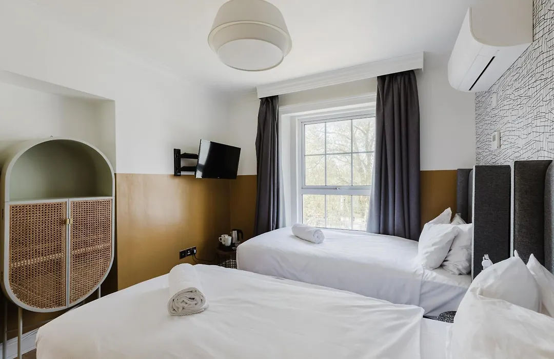 Camden Road Hotel-1