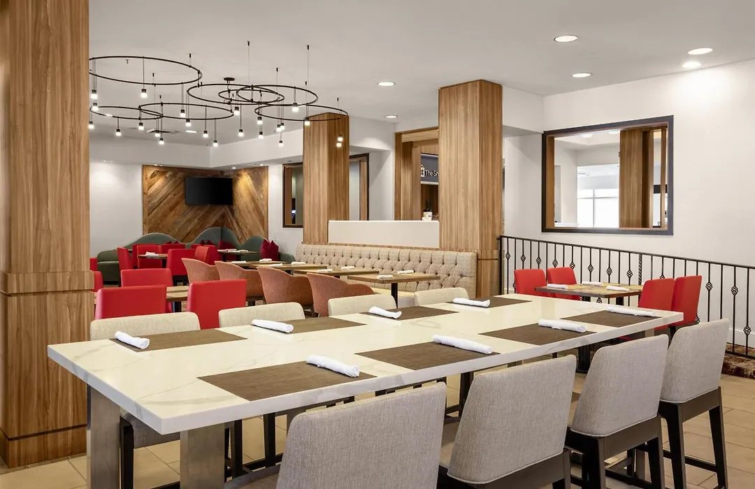Hilton Garden Inn Phoenix Airport-1
