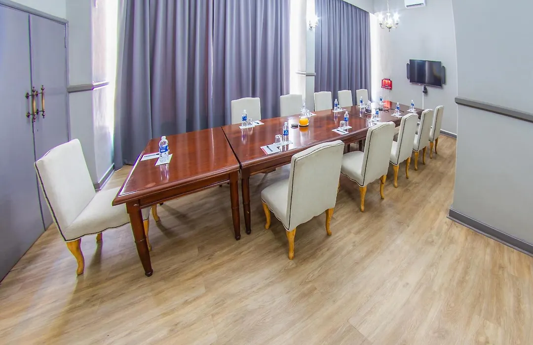 Cresta Jameson Hotel-1