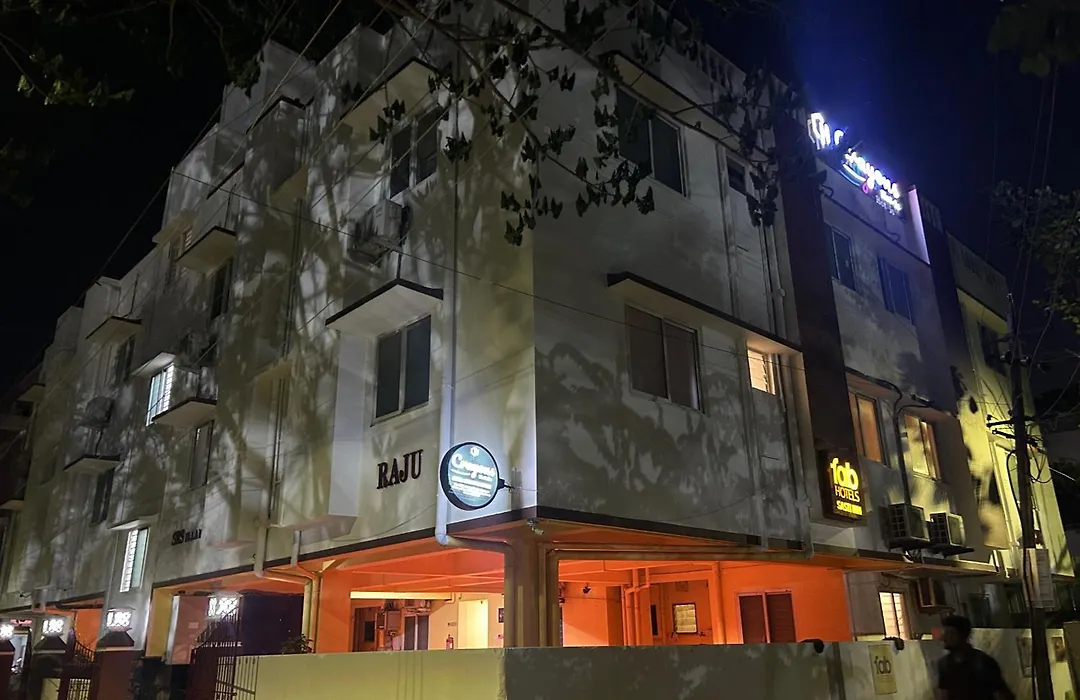 Crayons Hotel-1