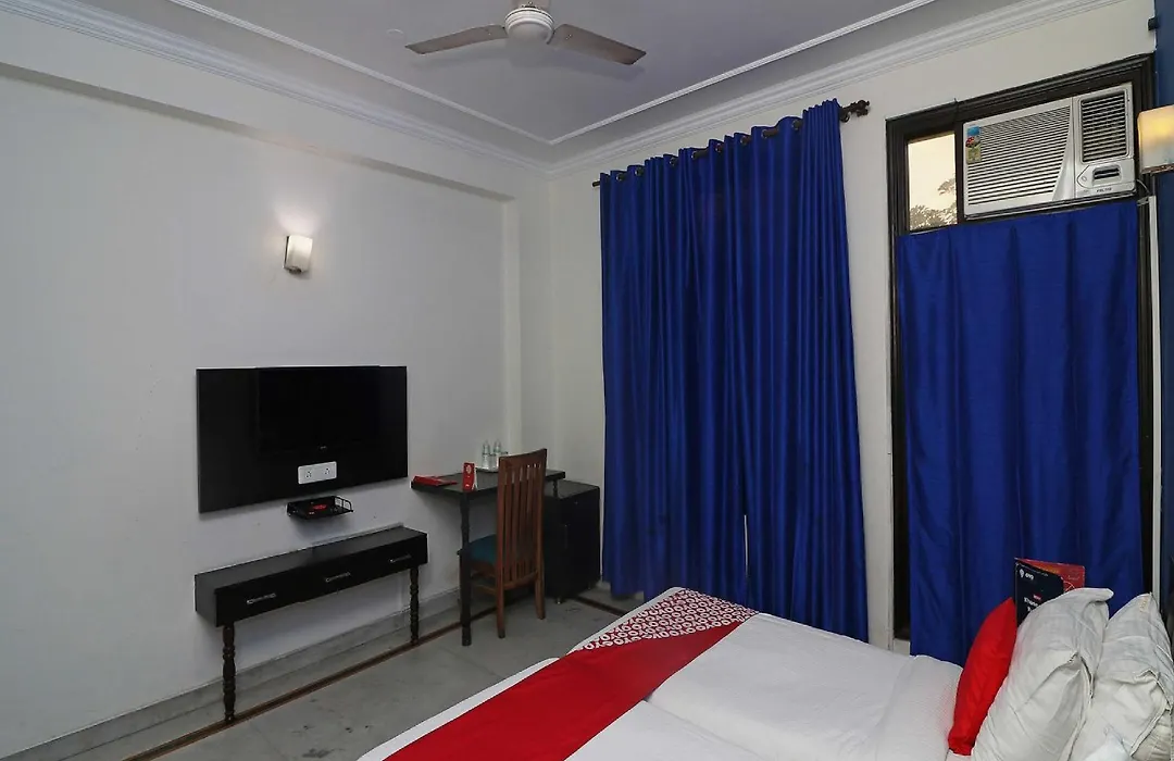 Hotel O Golden Cafe-1