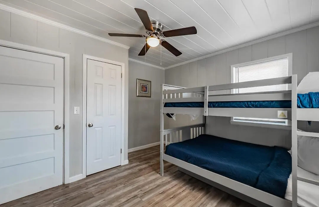 Immaculate Home With Putting Green And Private Pool! Pet Friendly 6 Bedroom- 4 Bath Duplex A&B-1