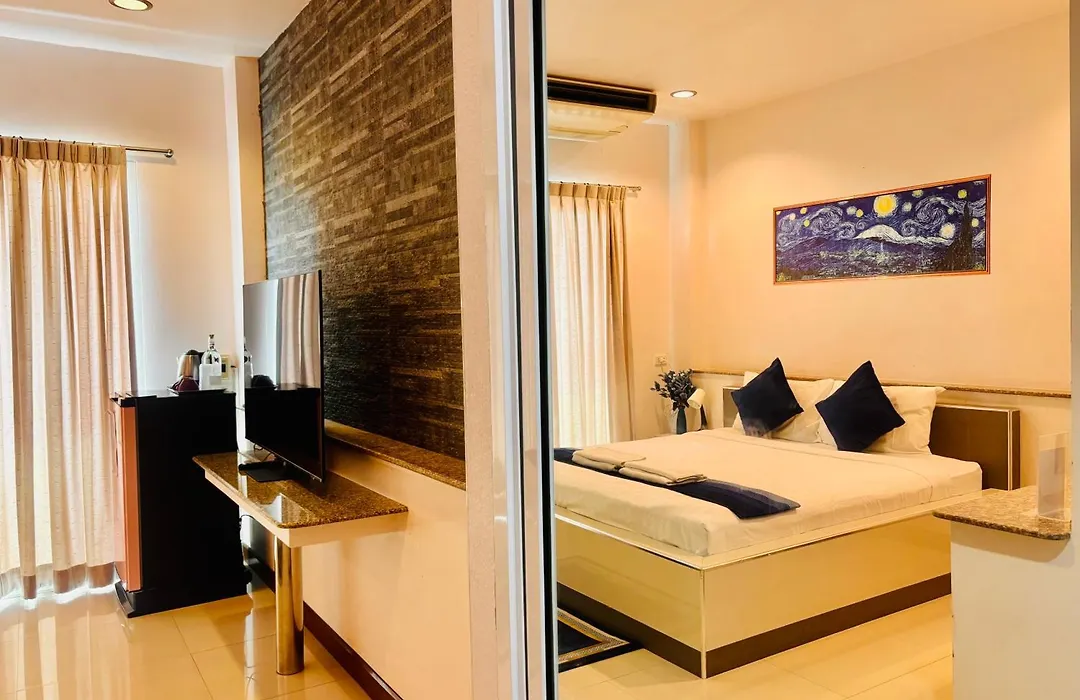 Ree- Riverside Hotel-1