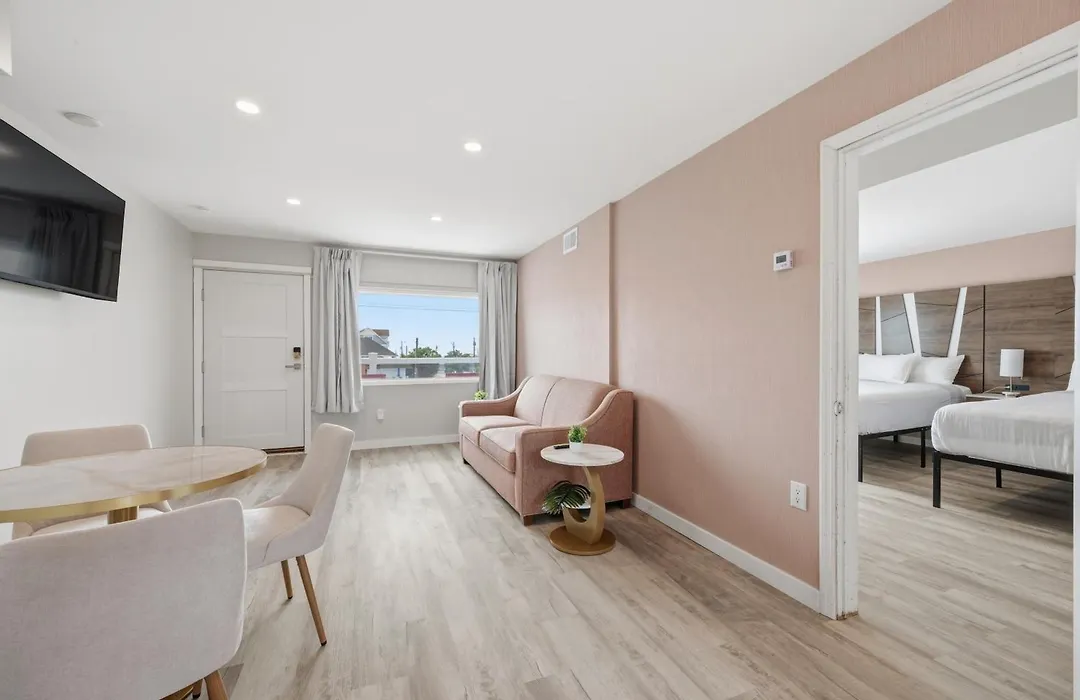Pink Champagne Boutique Motel-1