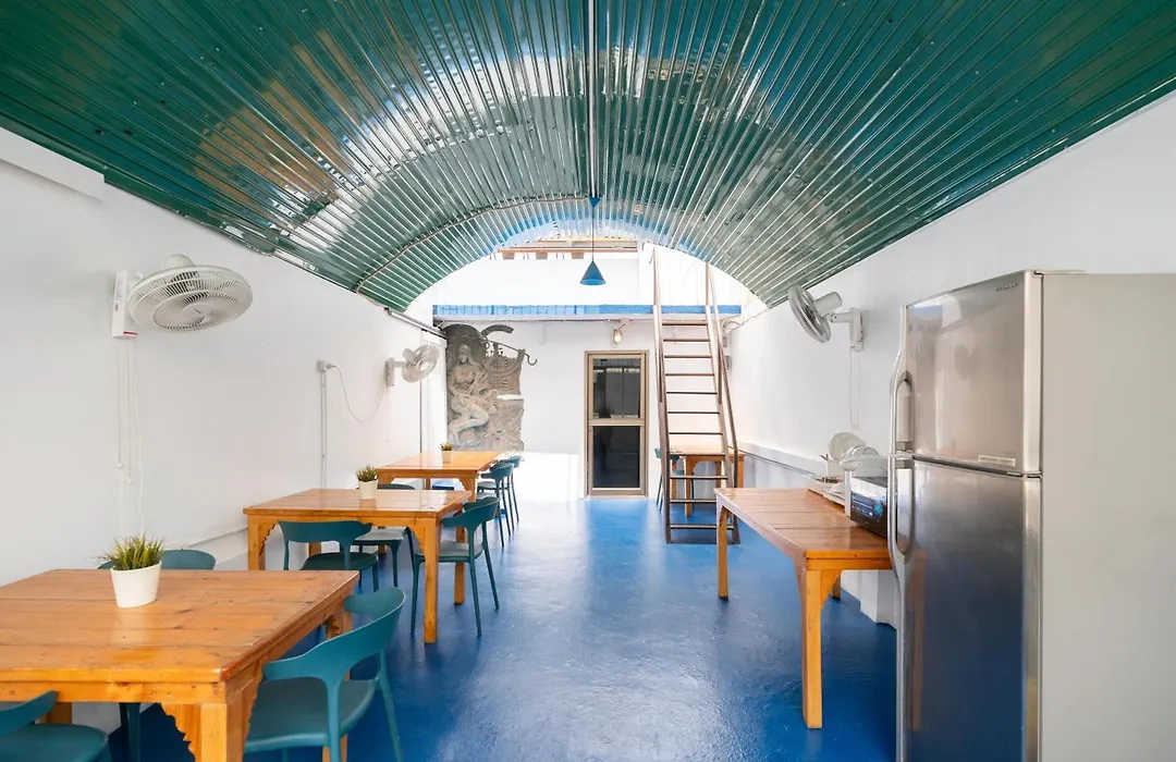 Arawana Hostel Silom-1