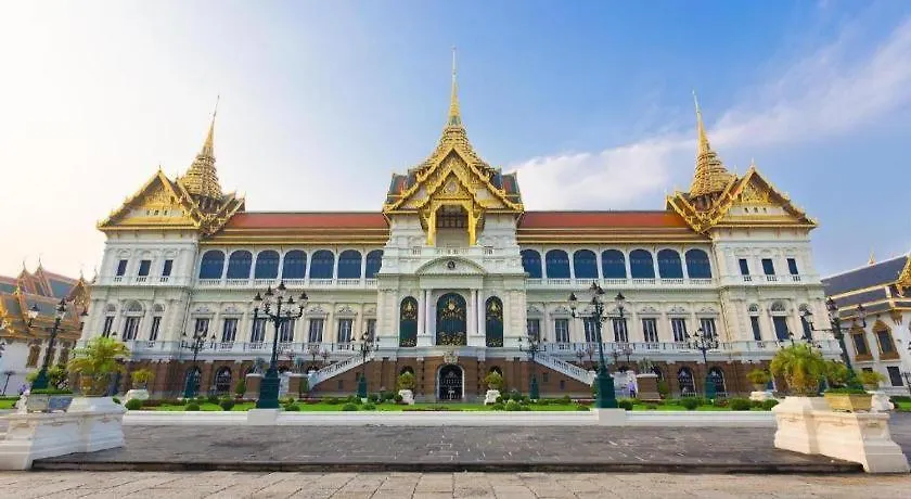 Art Hotel Sanamchai-1
