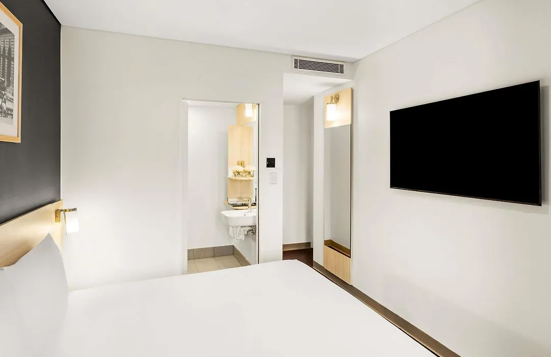 Ibis Sydney Barangaroo-1