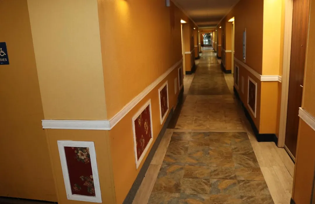I-Drive Grand Resort & Suites-1